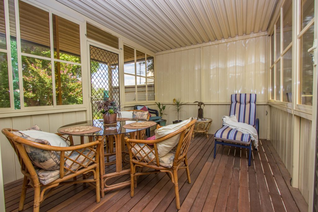18 Grosvenor Street, Narrandera NSW 2700 - photo 2