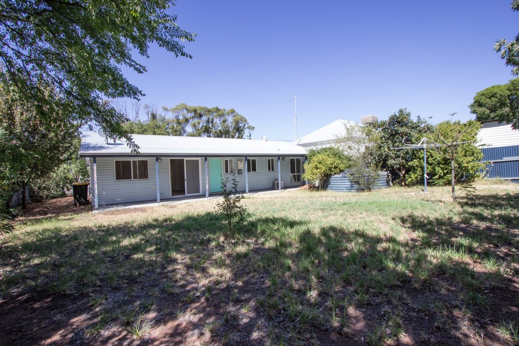 29 Myrtle Street, Narrandera NSW 2700 - photo 11