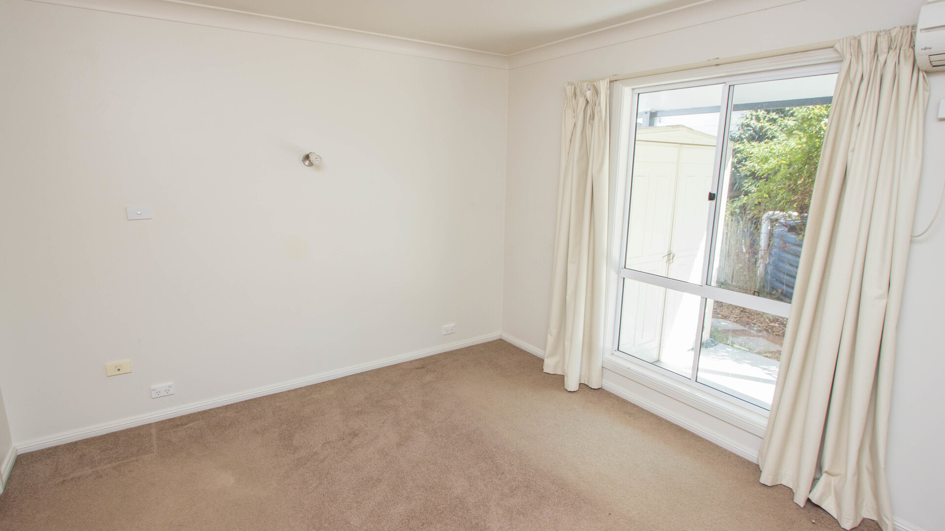 29 Myrtle Street, Narrandera NSW 2700 - photo 5