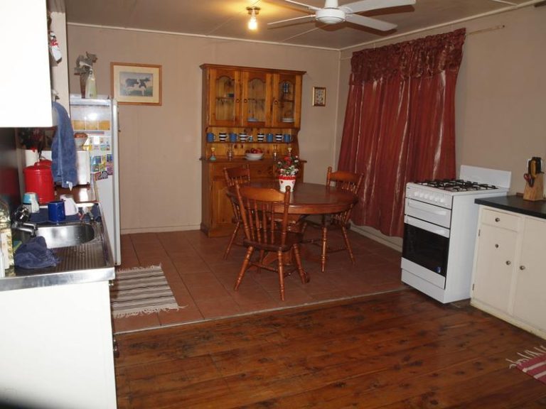 11 Ashton Street, Narrandera NSW 2700 - photo 6