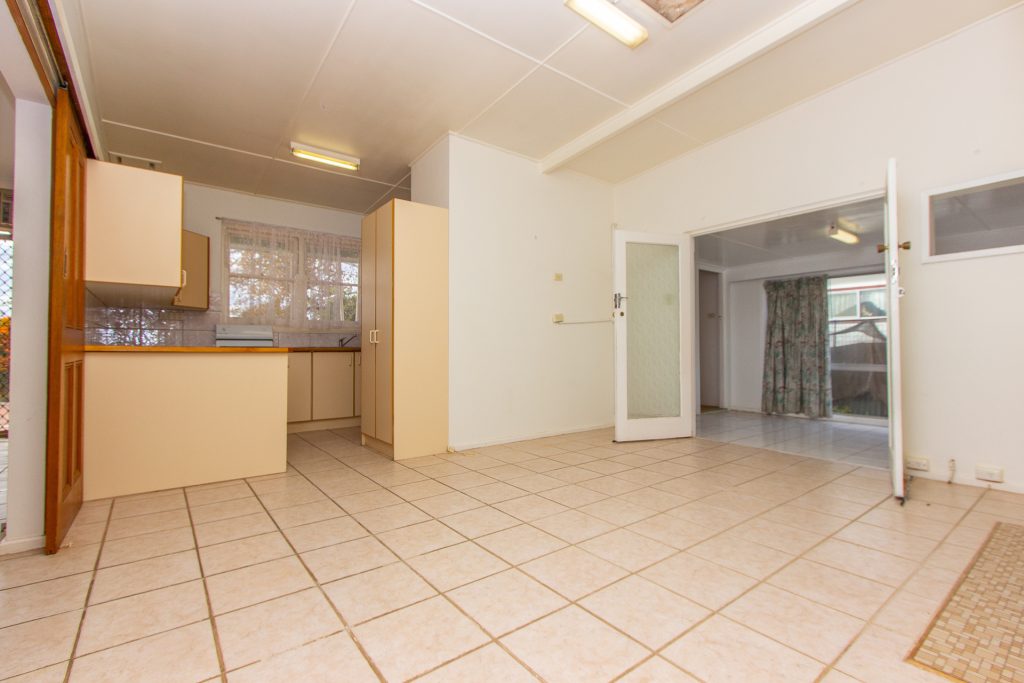 28 Audley Street, Narrandera NSW 2700 - photo 2