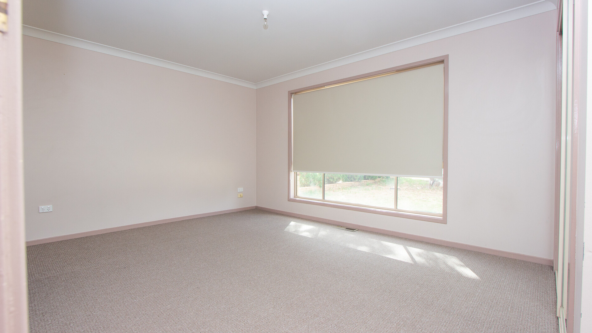 2 Kiesling Drive, Narrandera NSW 2700 - photo 12