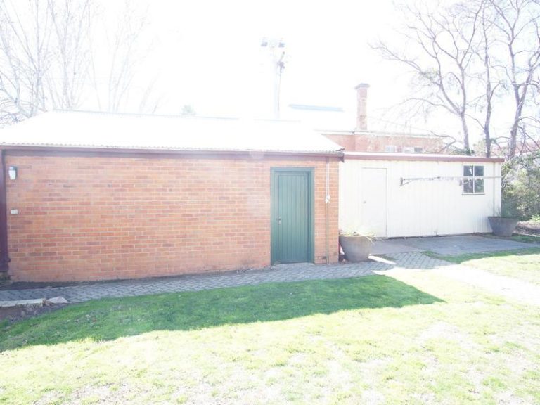 27 Twynam Street, Narrandera NSW 2700 - photo 15