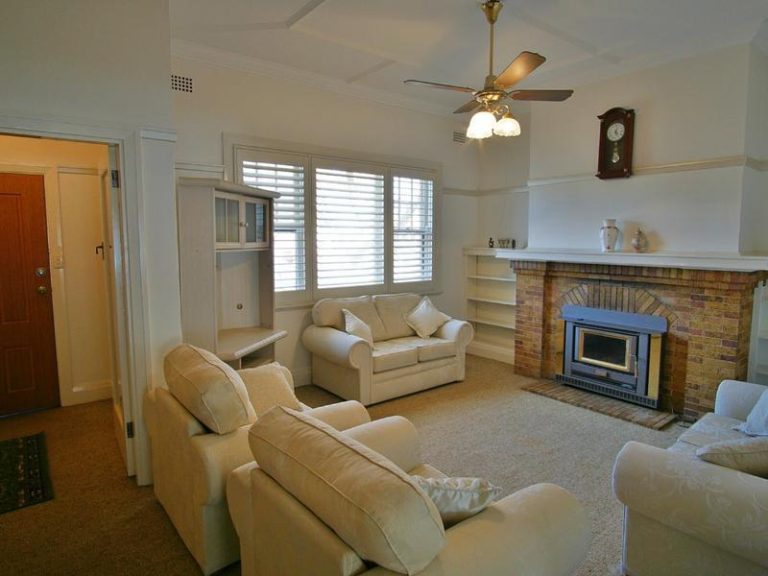 27 Twynam Street, Narrandera NSW 2700 - photo 3
