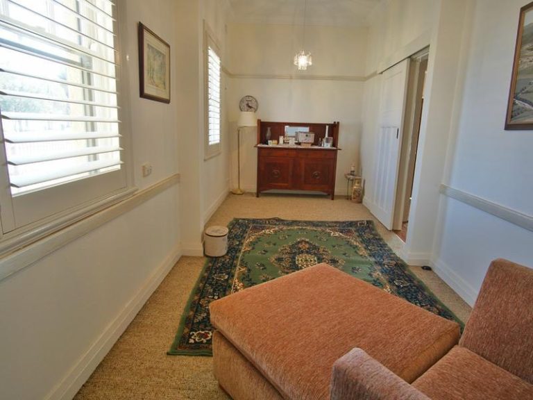 27 Twynam Street, Narrandera NSW 2700 - photo 8