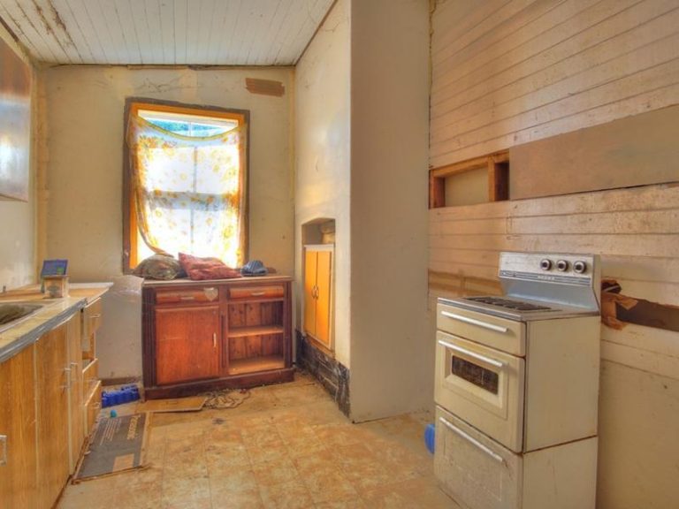 9 Ferrier Street, Narrandera NSW 2700 - photo 2