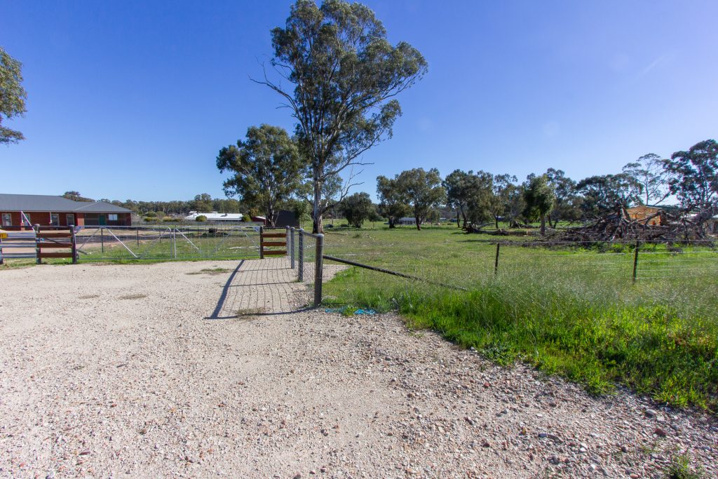 218 Irrigation Way, Narrandera NSW 2700 - photo 2