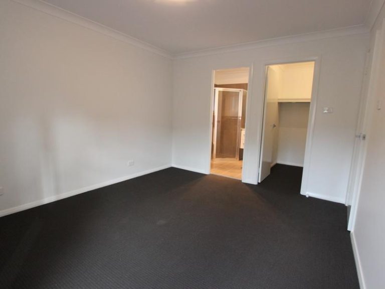 60 Haig Street, Temora NSW 2666 - photo 11