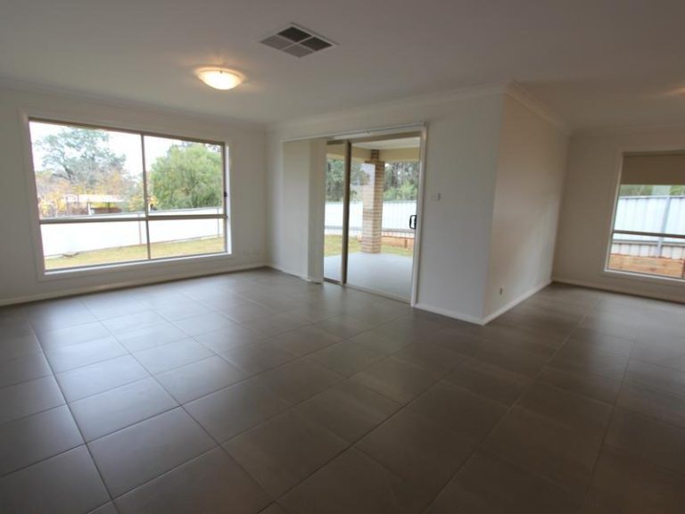 60 Haig Street, Temora NSW 2666 - photo 4