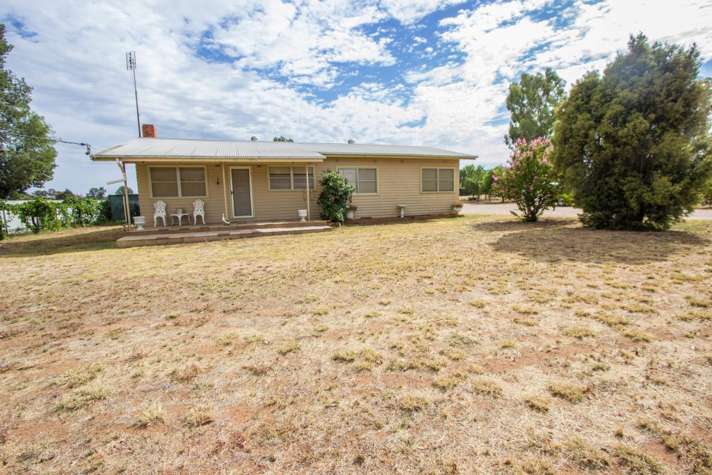 179 Pine Hill Road, Narrandera NSW 2700 - photo 2