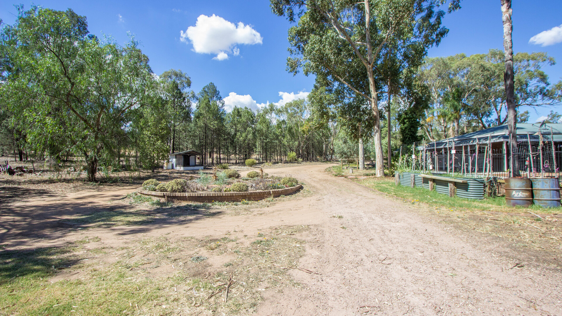4 Bells Road, Narrandera NSW 2700 - photo 12