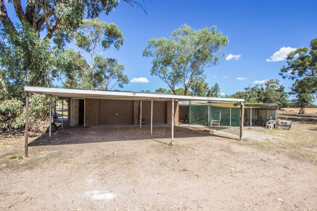 4 Bells Road, Narrandera NSW 2700 - photo 13