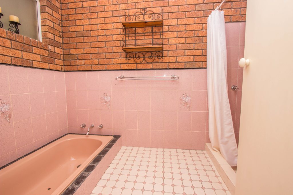 4 Bells Road, Narrandera NSW 2700 - photo 9