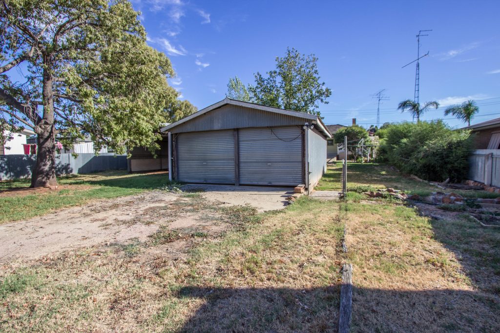 38 Dalgetty Street, Narrandera NSW 2700 - photo 11