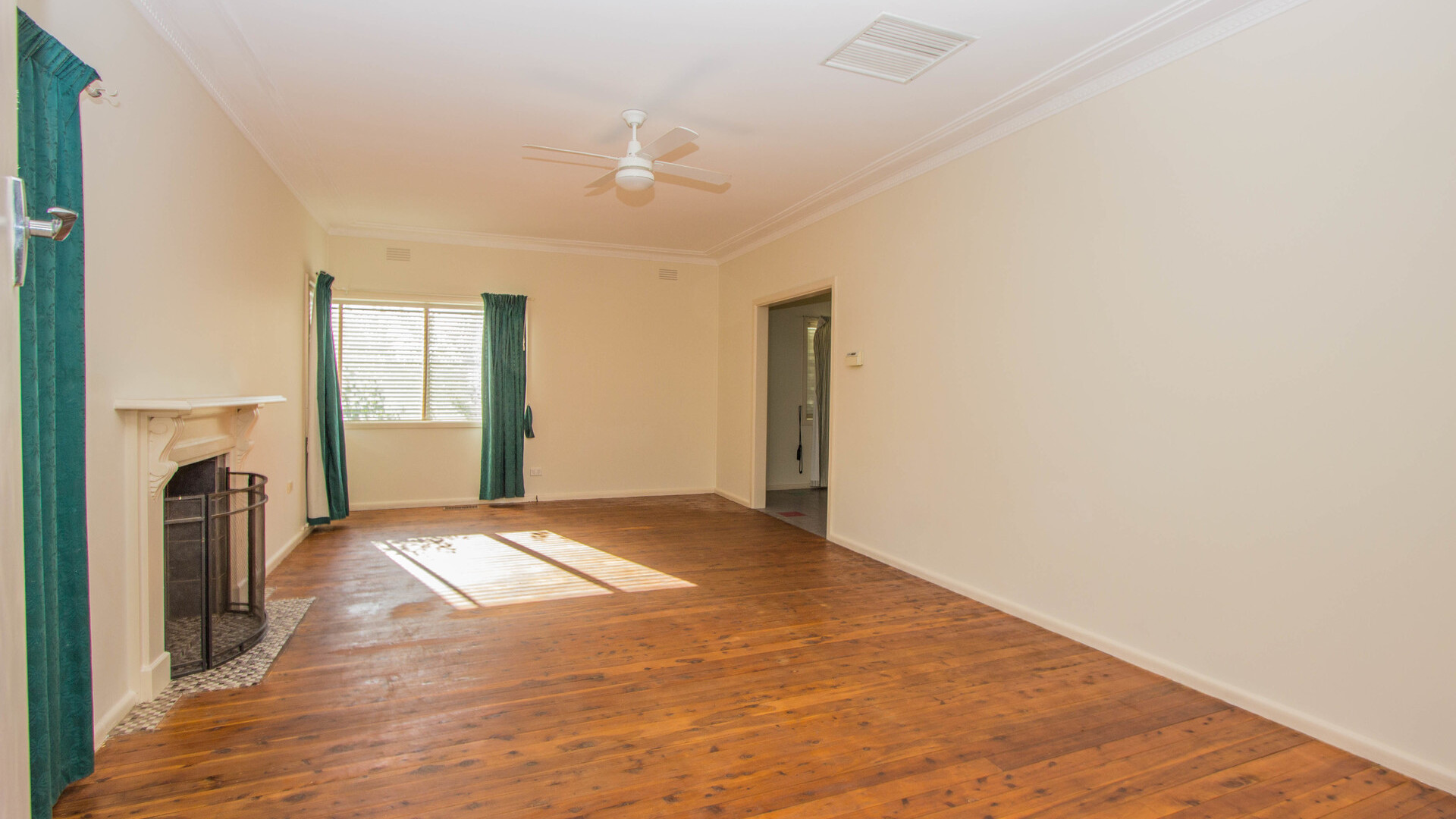 38 Dalgetty Street, Narrandera NSW 2700 - photo 4