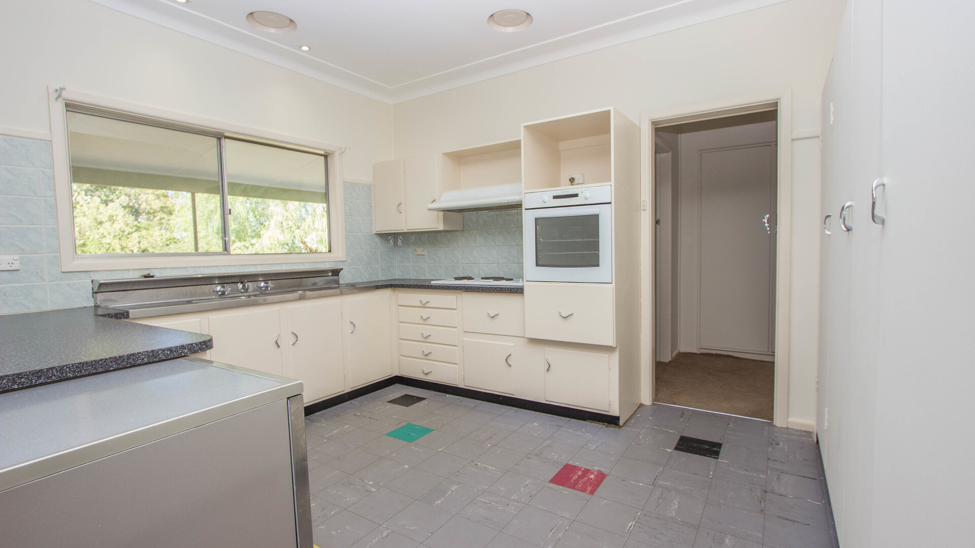 38 Dalgetty Street, Narrandera NSW 2700 - photo 5