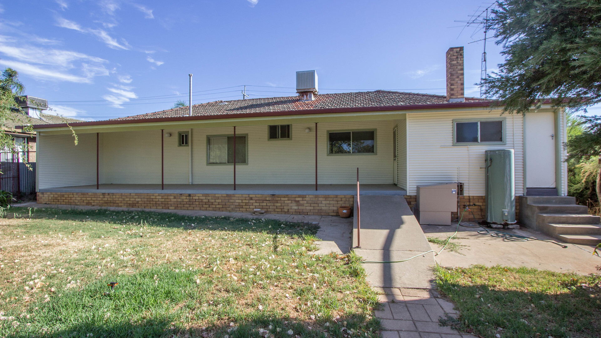 38 Dalgetty Street, Narrandera NSW 2700 - photo 10