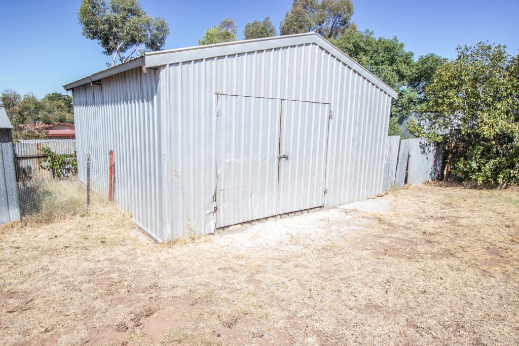 22 Watermain Street, Narrandera NSW 2700 - photo 10
