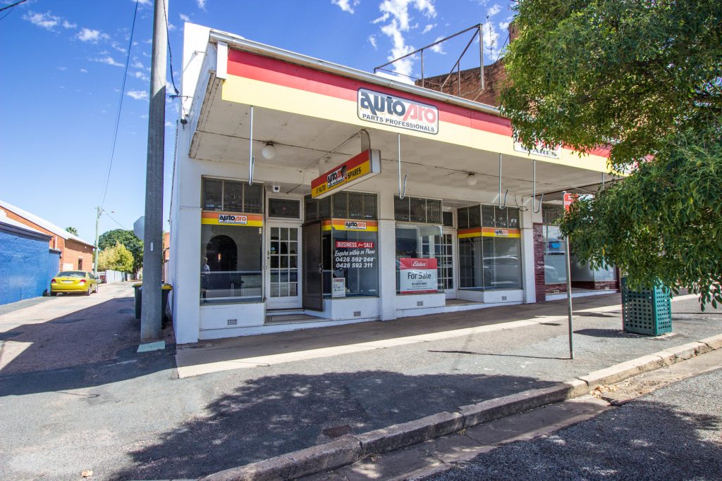 54-56 East Street, Narrandera NSW 2700 - photo 2