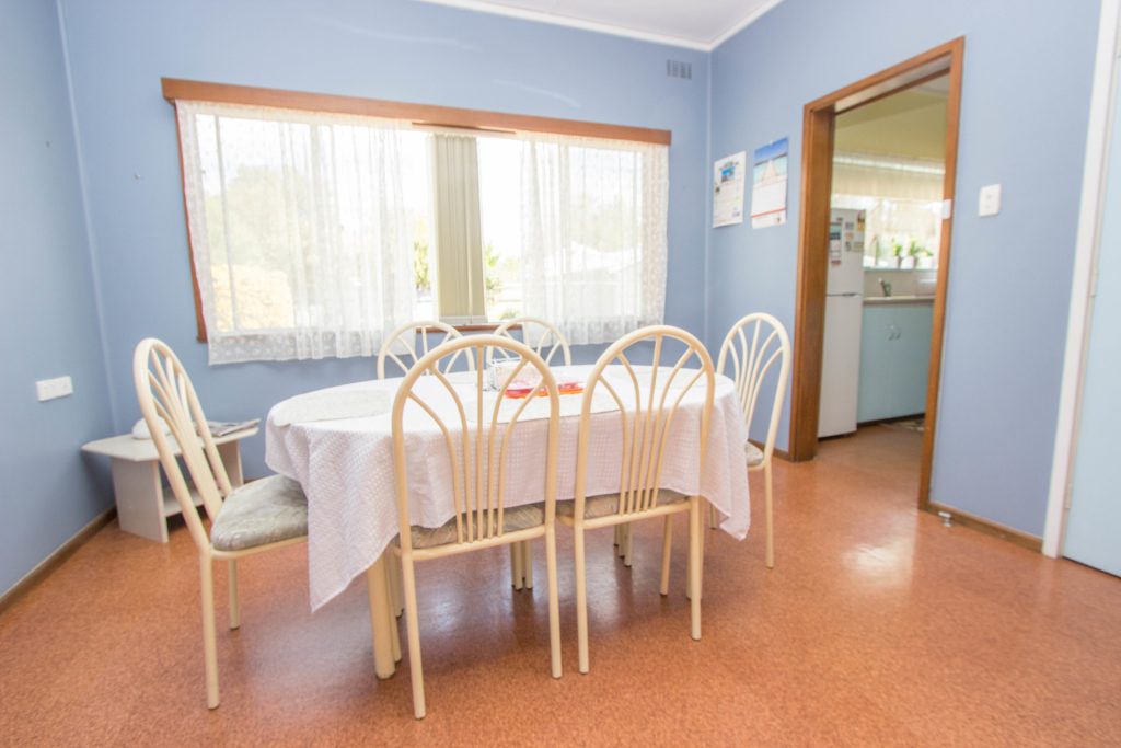 42 Riverine Street, Narrandera NSW 2700 - photo 5