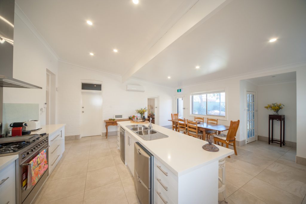 173 East Street, Narrandera NSW 2700 - photo 2
