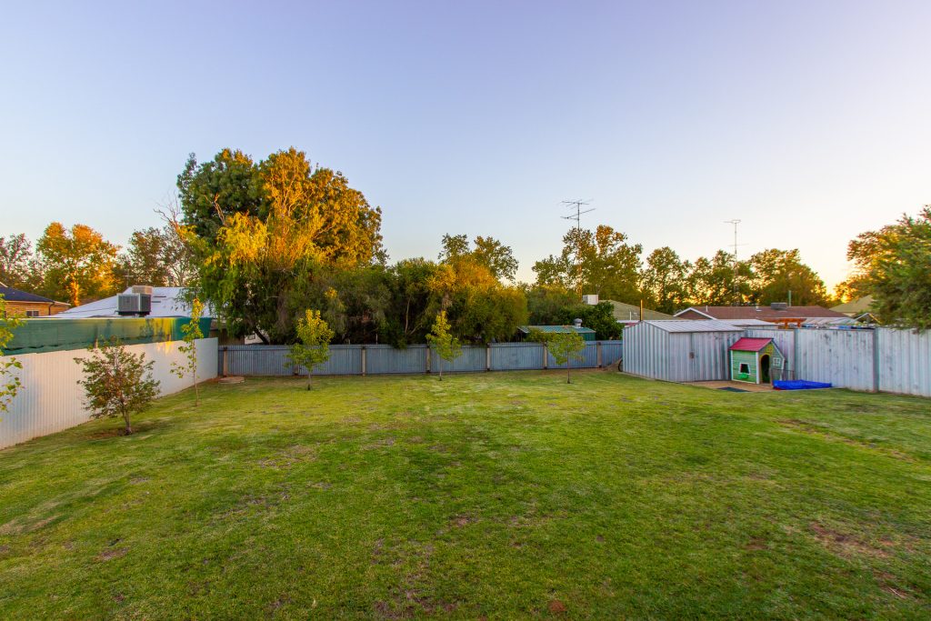 18 Riverine Street, Narrandera NSW 2700 - photo 14