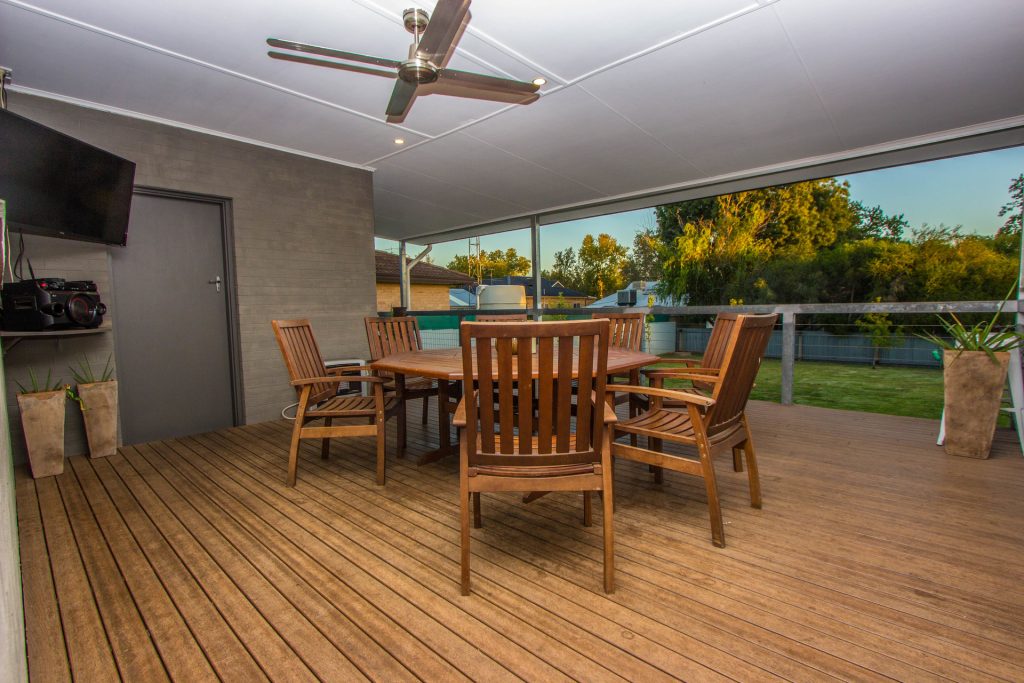 18 Riverine Street, Narrandera NSW 2700 - photo 3