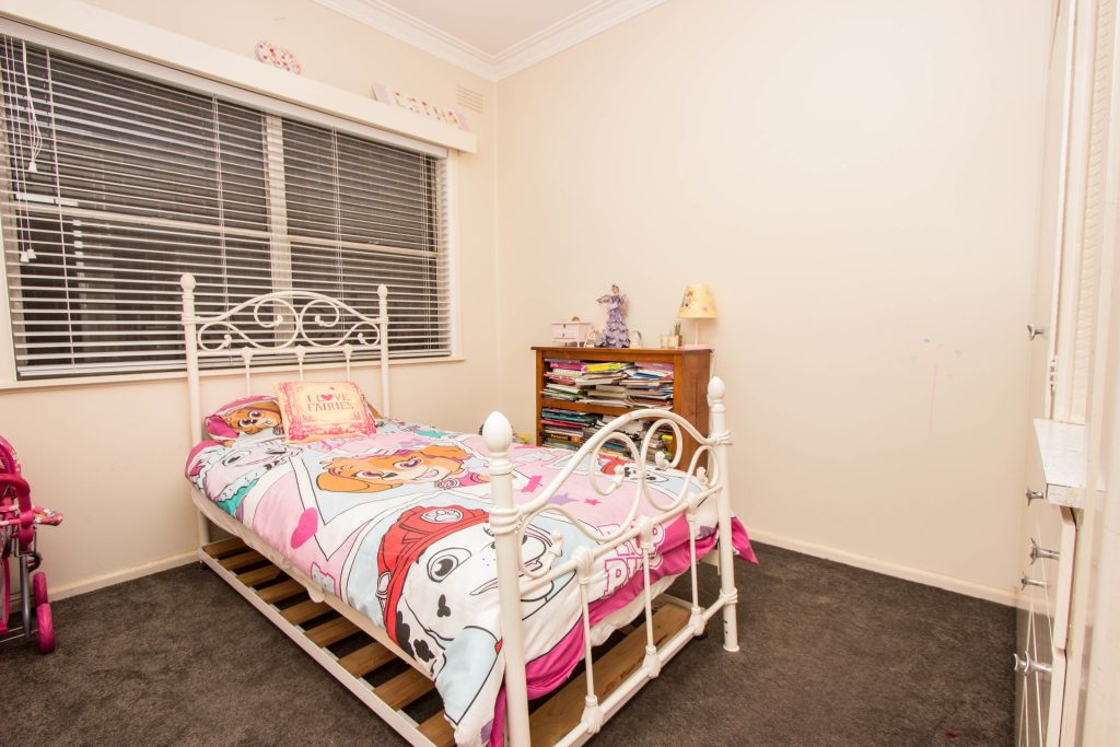 18 Riverine Street, Narrandera NSW 2700 - photo 8