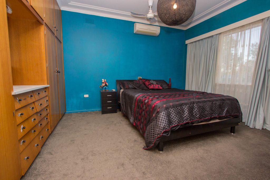 18 Riverine Street, Narrandera NSW 2700 - photo 9