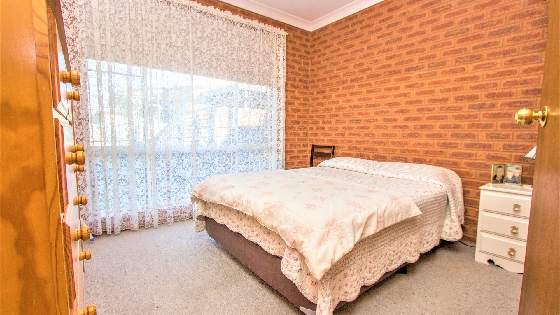 6 Crown Street, Narrandera NSW 2700 - photo 6