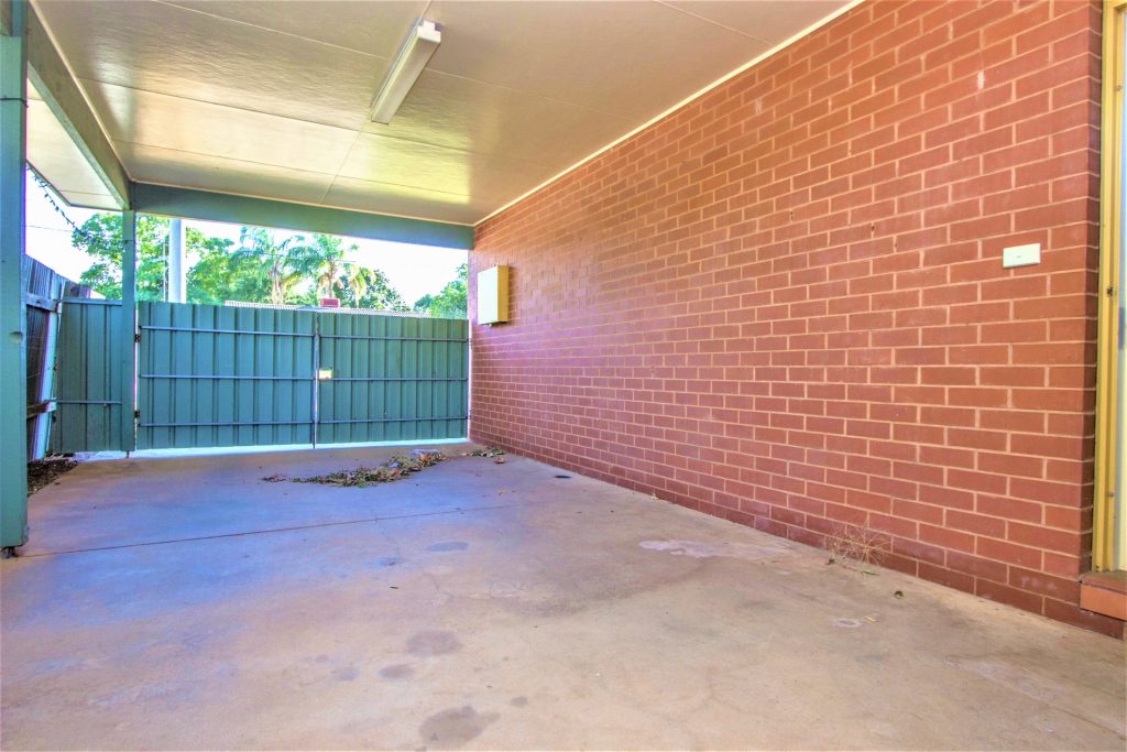 6 Crown Street, Narrandera NSW 2700 - photo 9