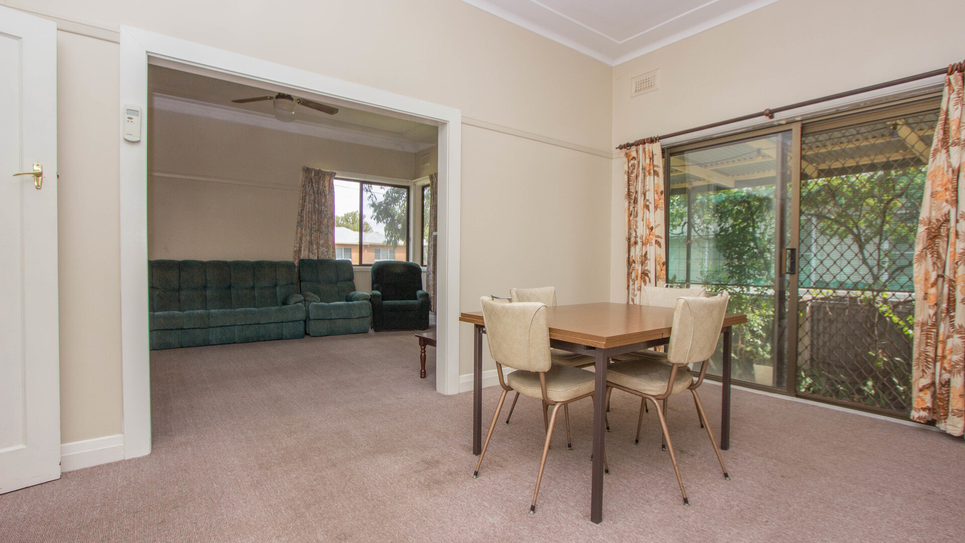 39 Riverine Street, Narrandera NSW 2700 - photo 4