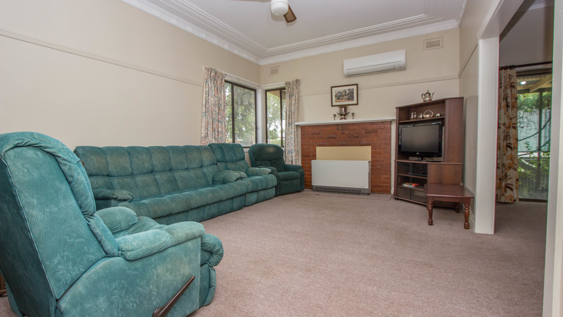 39 Riverine Street, Narrandera NSW 2700 - photo 5