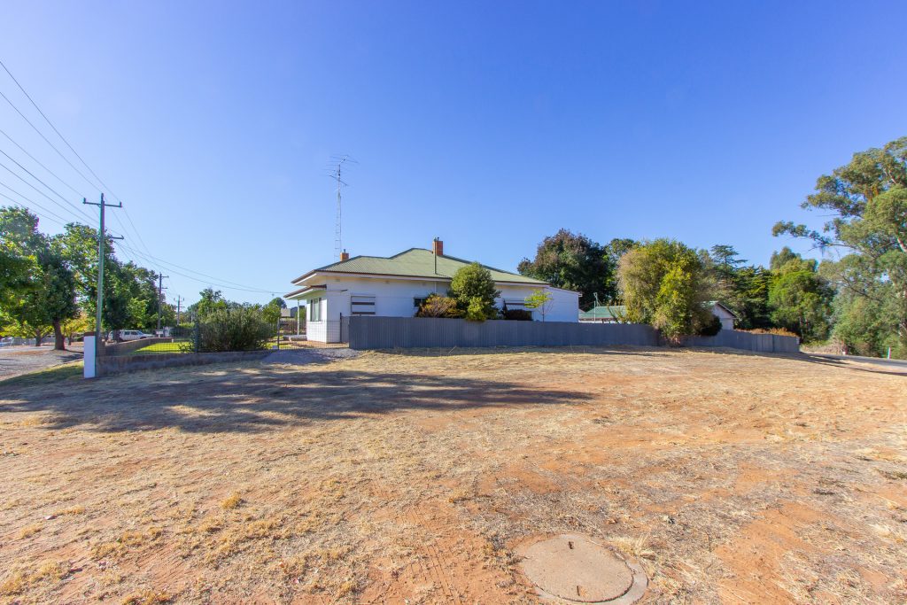 148 Audley Street, Narrandera NSW 2700 - photo 11