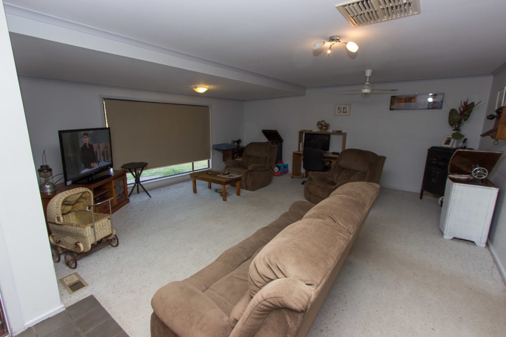 2 Japonica Place, Narrandera NSW 2700 - photo 3