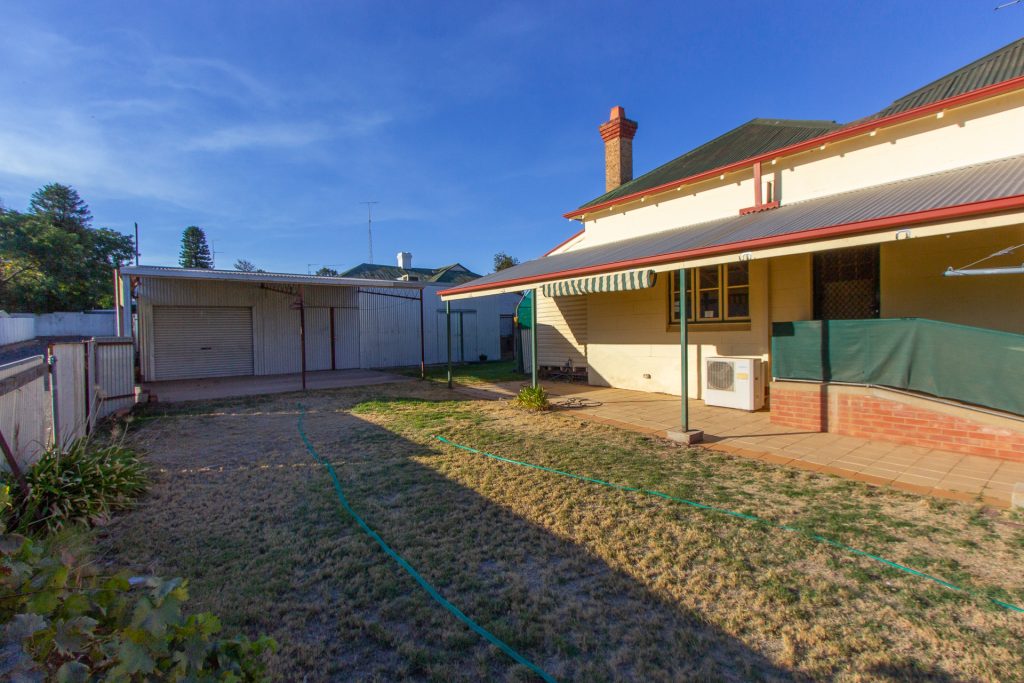 6 Willans Street, Narrandera NSW 2700 - photo 11