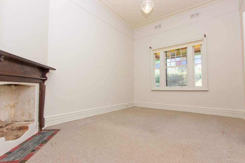 6 Willans Street, Narrandera NSW 2700 - photo 3