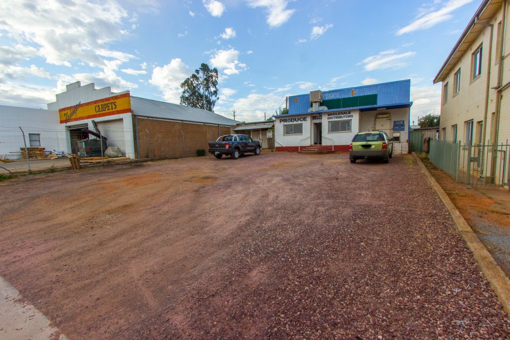 43 Kurrajong Avenue, Leeton NSW 2705 - photo 2