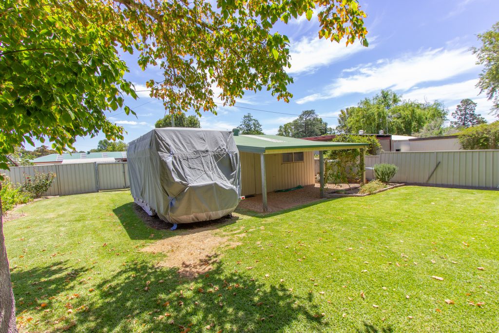 20 Argyle Street, Narrandera NSW 2700 - photo 13