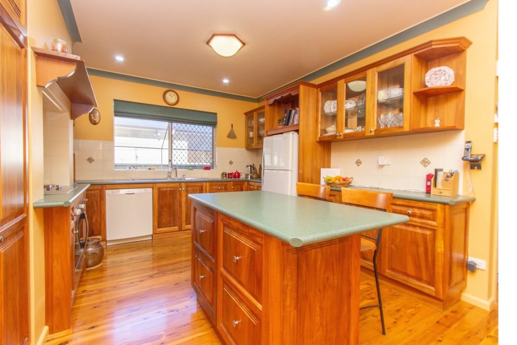20 Argyle Street, Narrandera NSW 2700 - photo 3