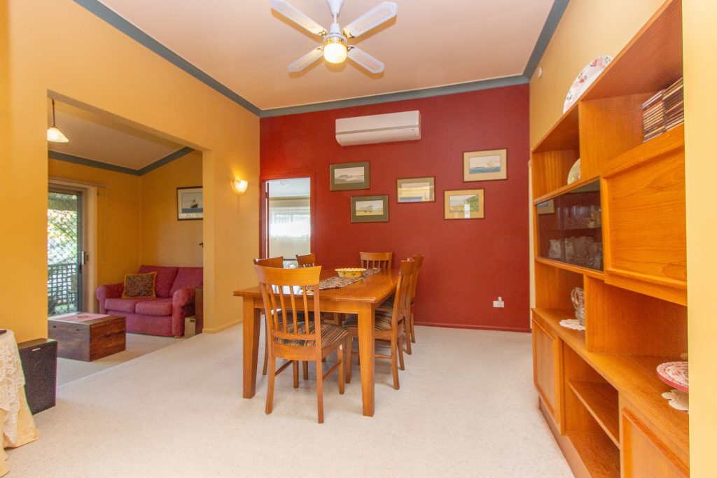 20 Argyle Street, Narrandera NSW 2700 - photo 4