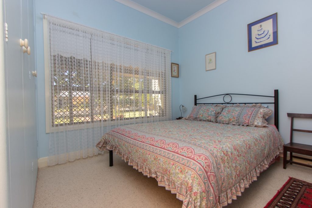 20 Argyle Street, Narrandera NSW 2700 - photo 7
