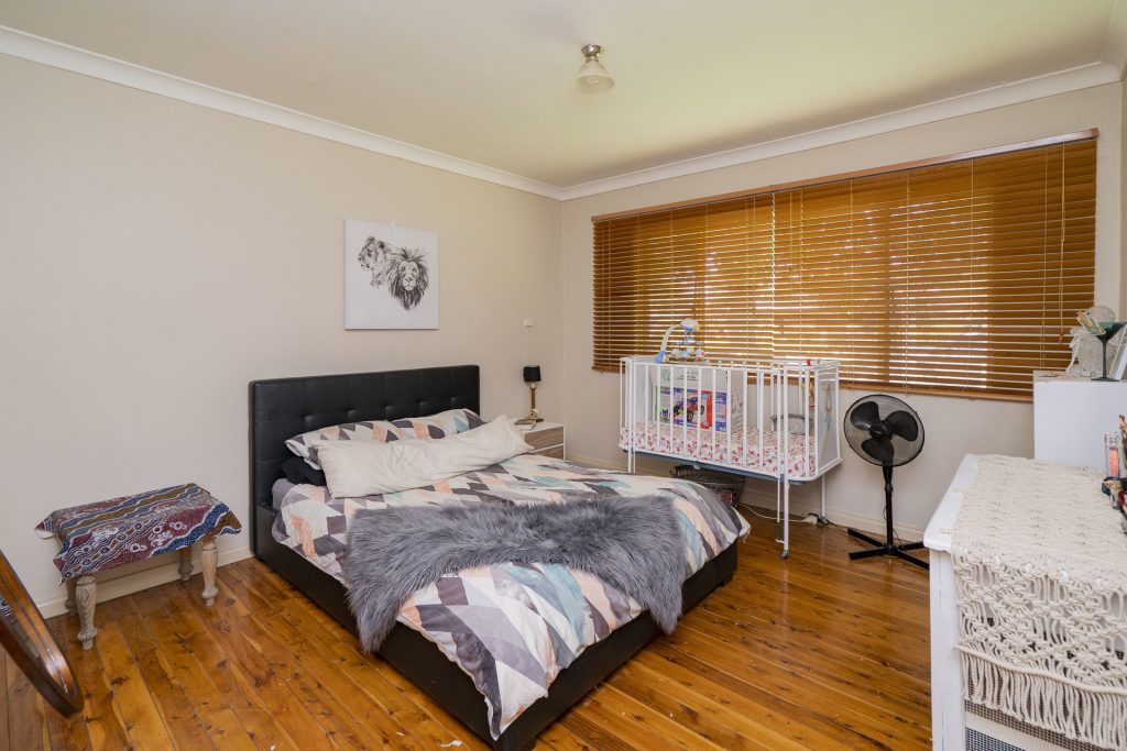 13 Chantilly Street, Narrandera NSW 2700 - photo 11