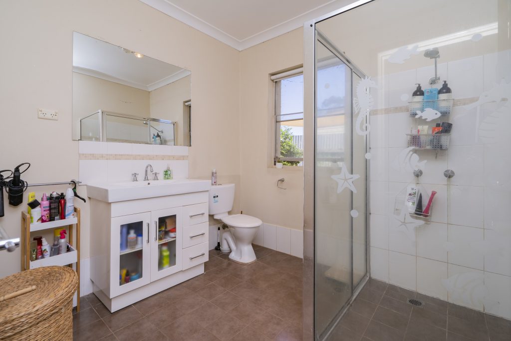13 Chantilly Street, Narrandera NSW 2700 - photo 13