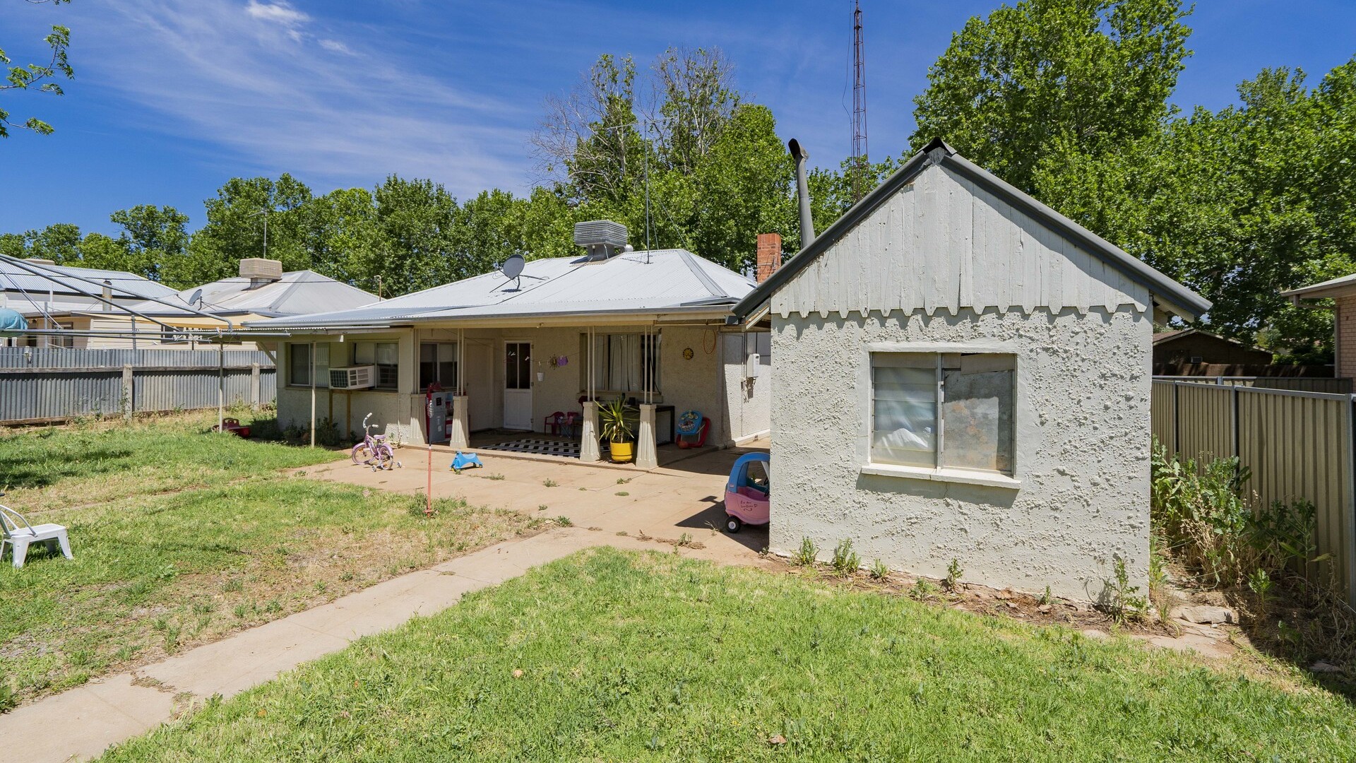 13 Chantilly Street, Narrandera NSW 2700 - photo 16