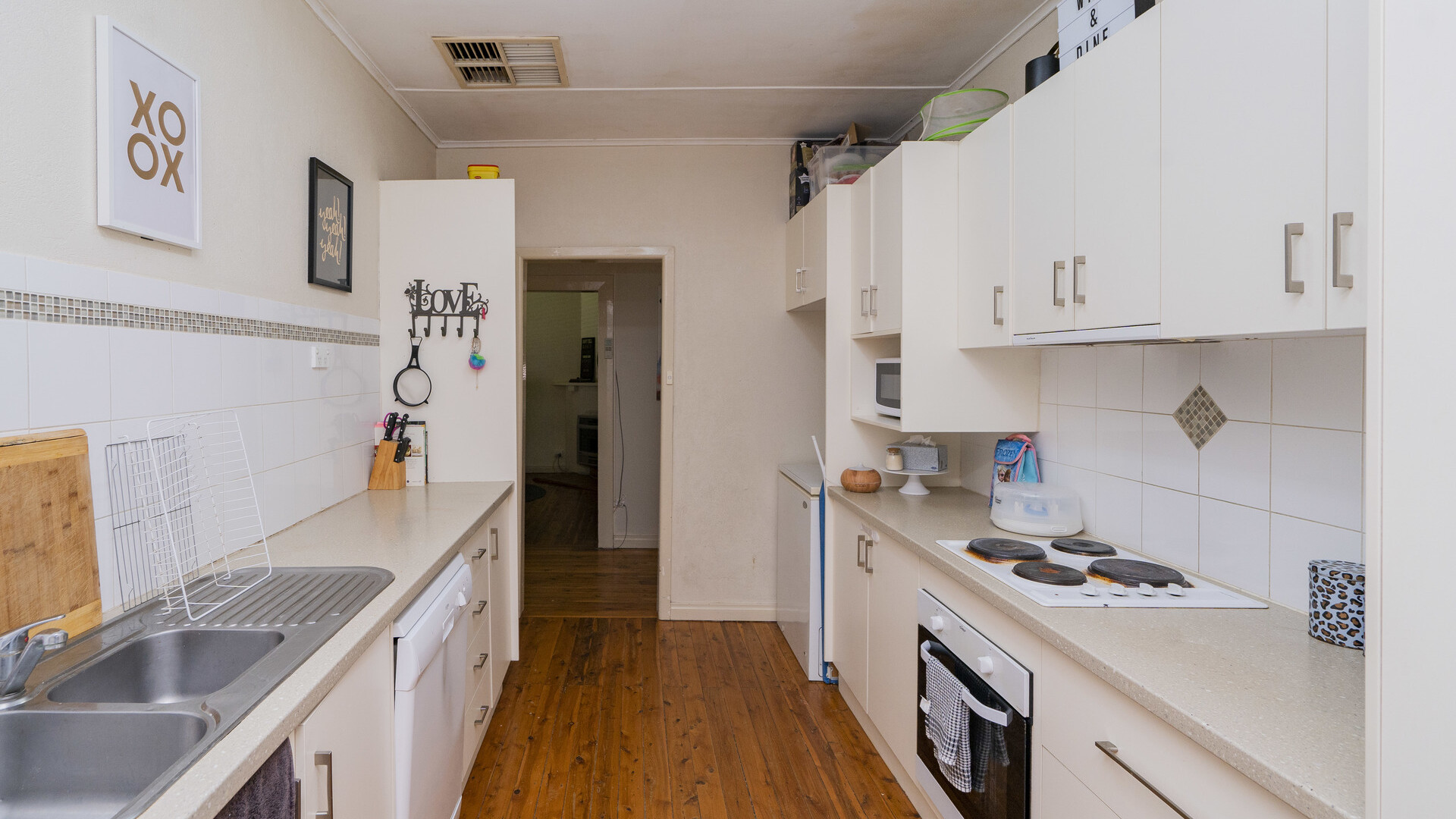 13 Chantilly Street, Narrandera NSW 2700 - photo 4