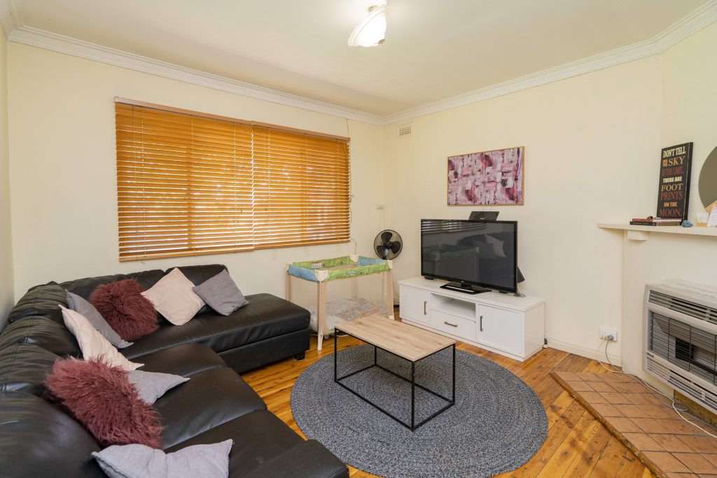 13 Chantilly Street, Narrandera NSW 2700 - photo 8