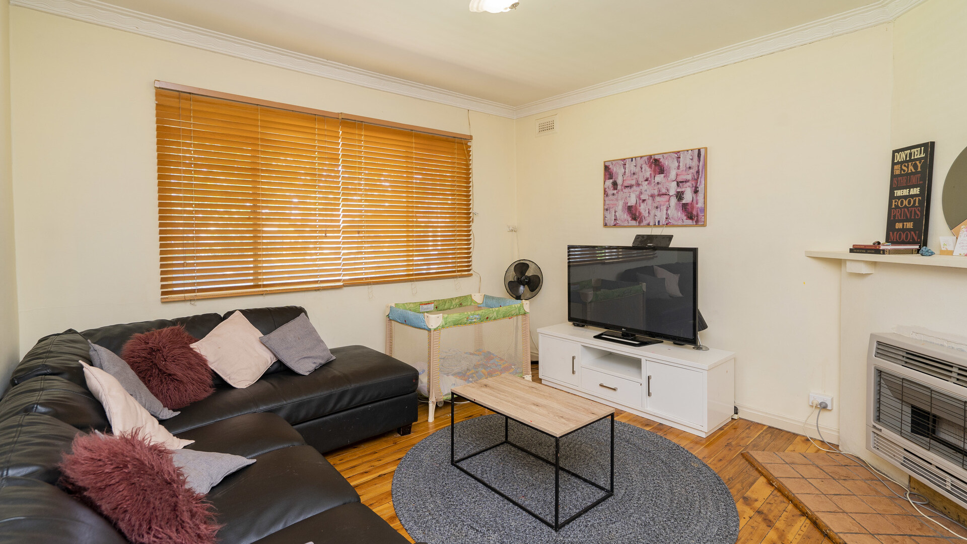 13 Chantilly Street, Narrandera NSW 2700 - photo 8