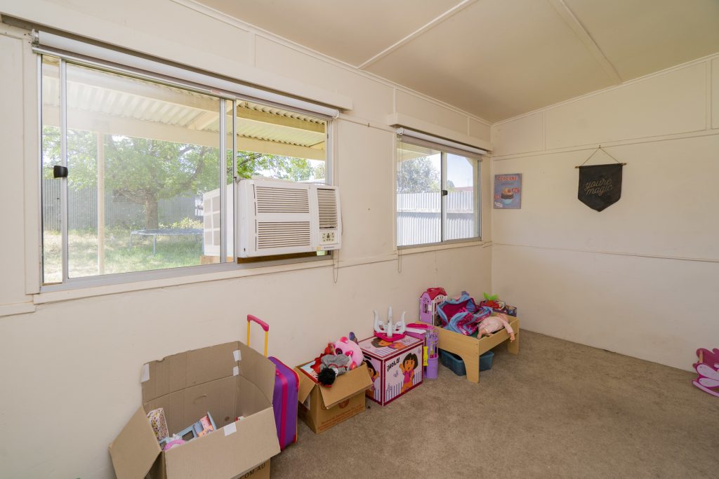 13 Chantilly Street, Narrandera NSW 2700 - photo 10