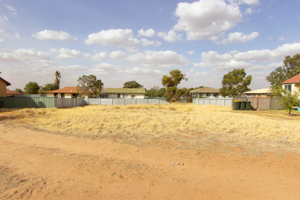 5 Lady Loch Crescent, Narrandera NSW 2700 - McGrath Riverina